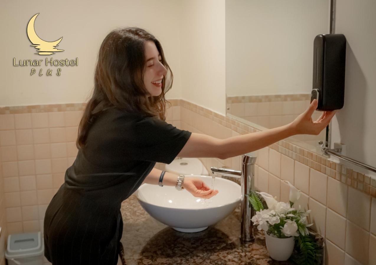 Lunar Hostel Plus Ντουμπάι Εξωτερικό φωτογραφία