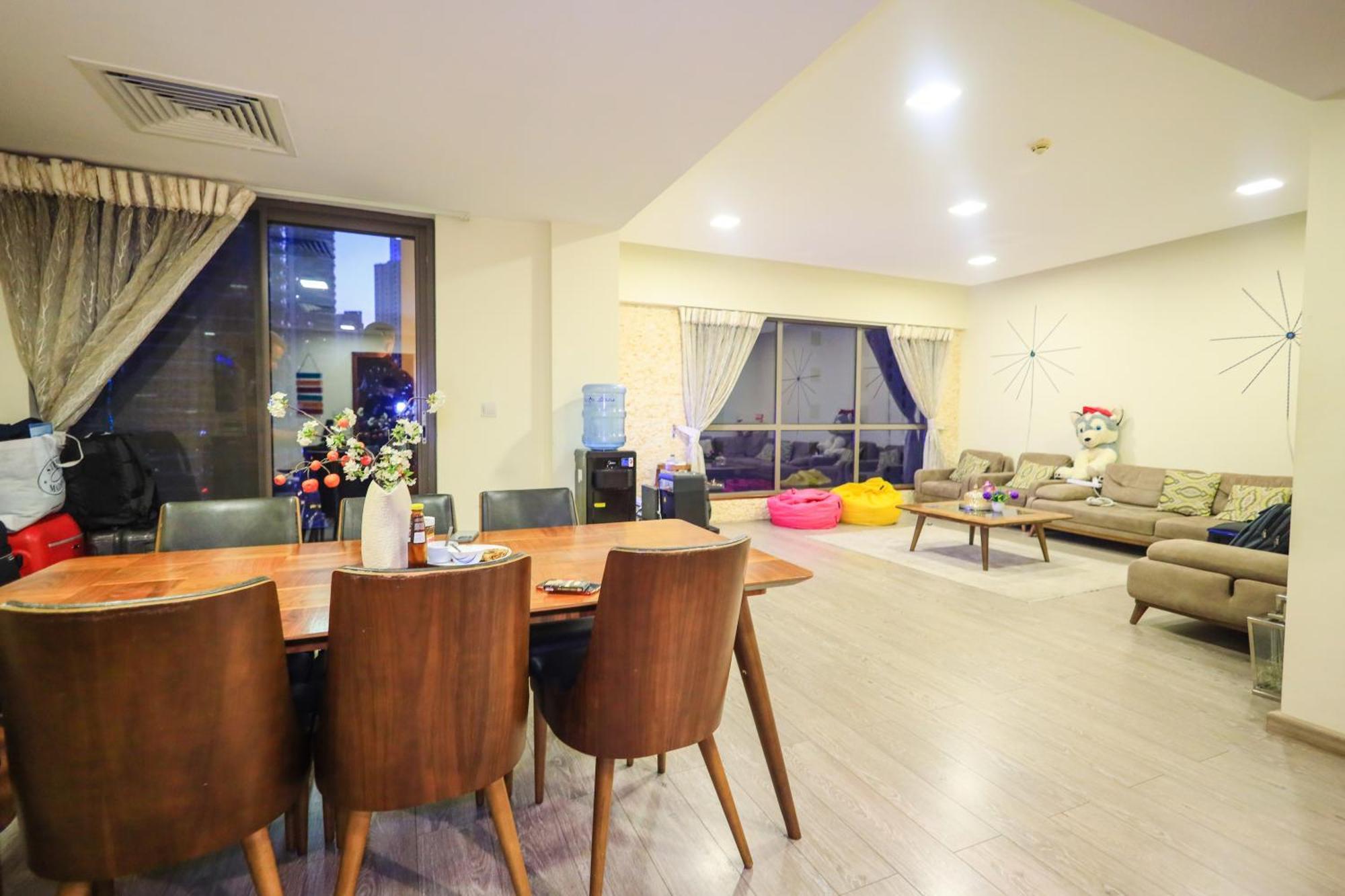 Lunar Hostel Plus Ντουμπάι Εξωτερικό φωτογραφία