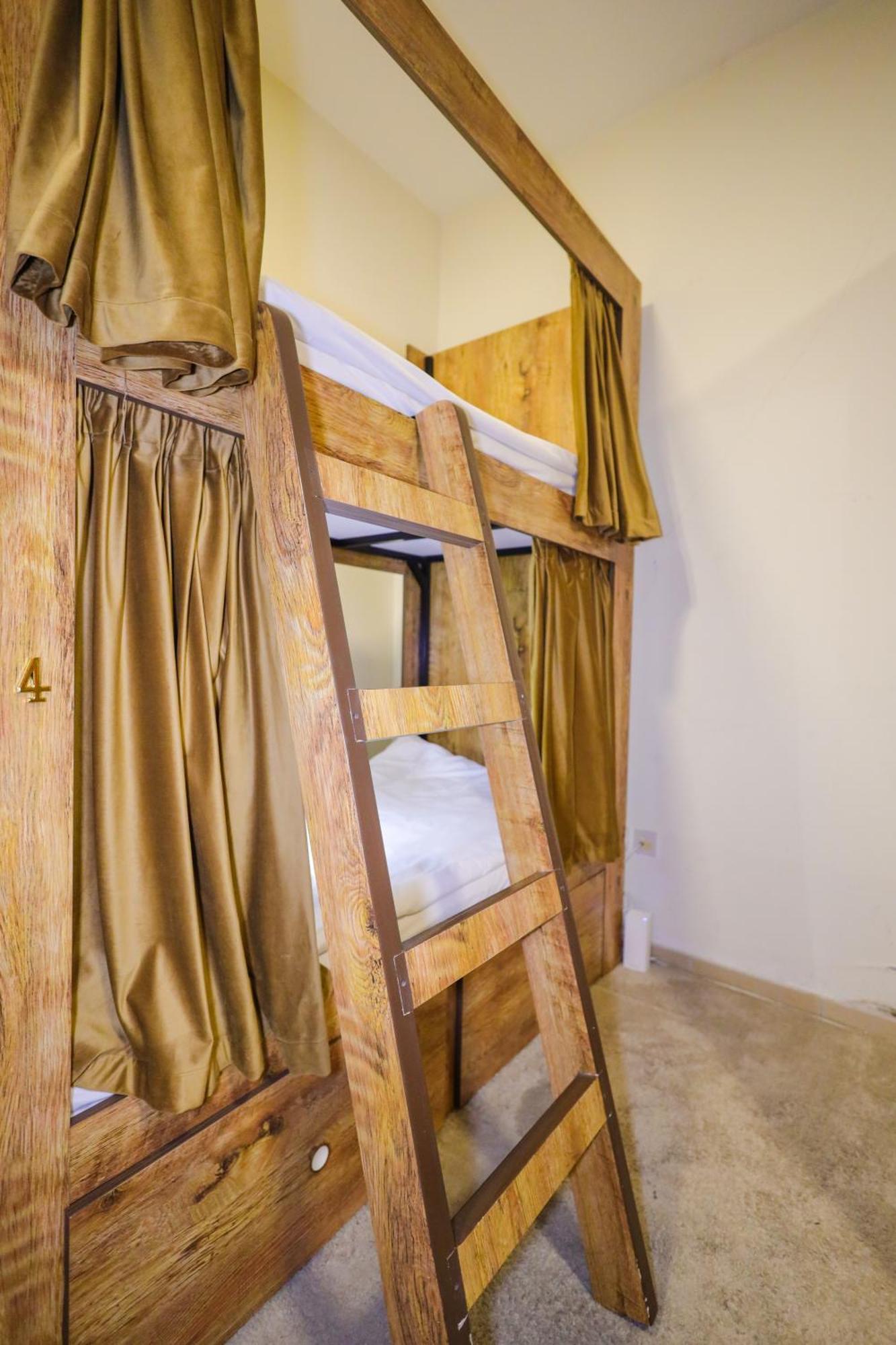 Lunar Hostel Plus Ντουμπάι Εξωτερικό φωτογραφία