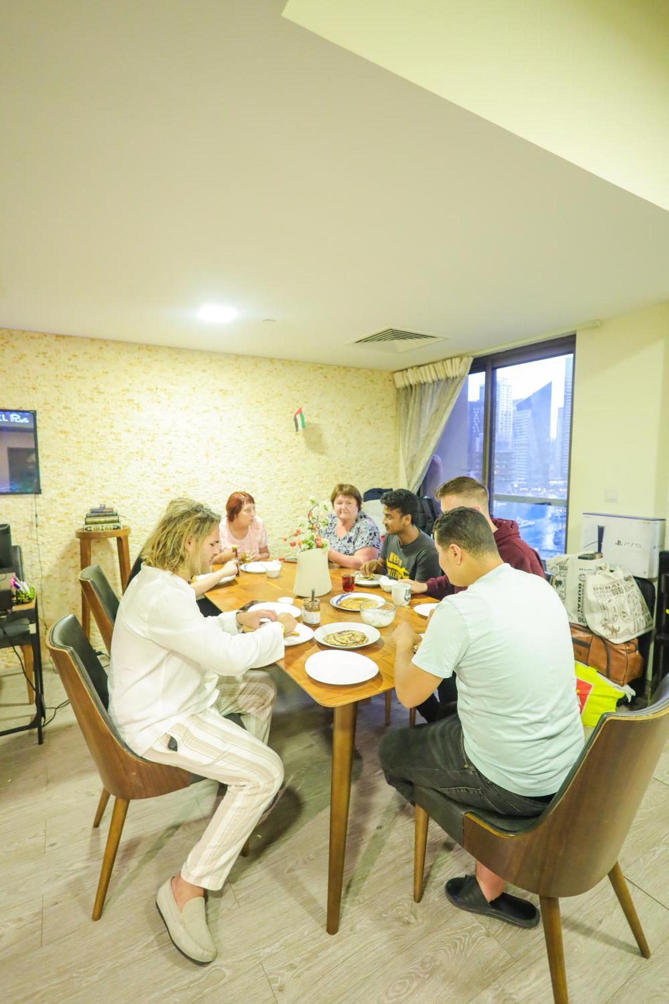 Lunar Hostel Plus Ντουμπάι Εξωτερικό φωτογραφία